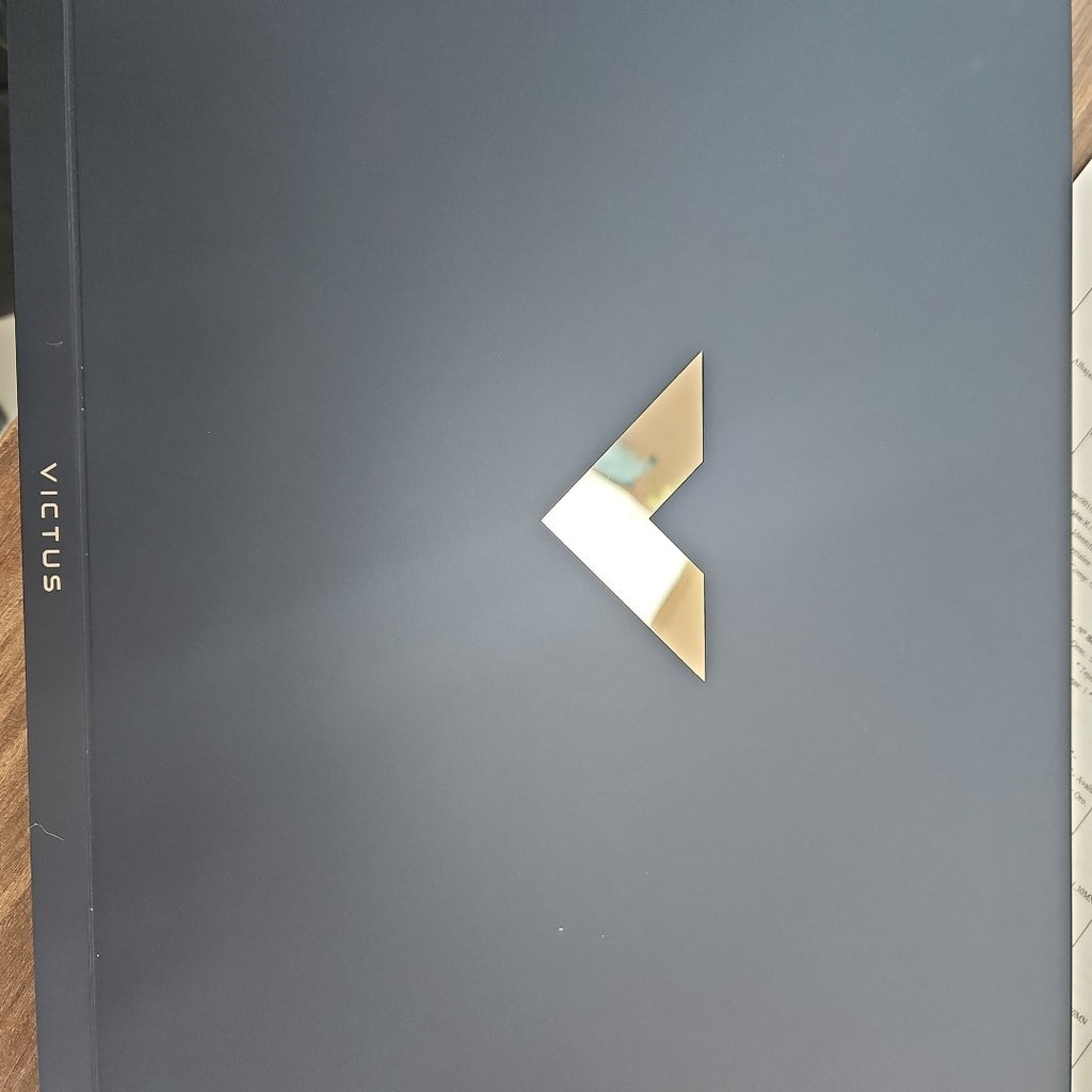 LAPTOP HP VICTUS 15-FA1098LA (2024) 1 TB SSD 16 GB RAM (SEMINUEVO)