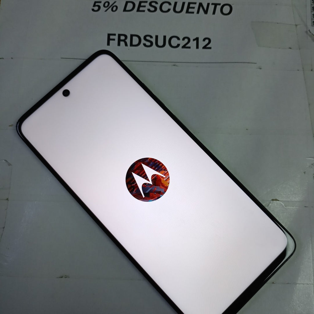 CELULAR MOTOROLA MOTO G15 XT2521-2 (2025) 256 GB 4 GB RAM (SEMINUEVO)