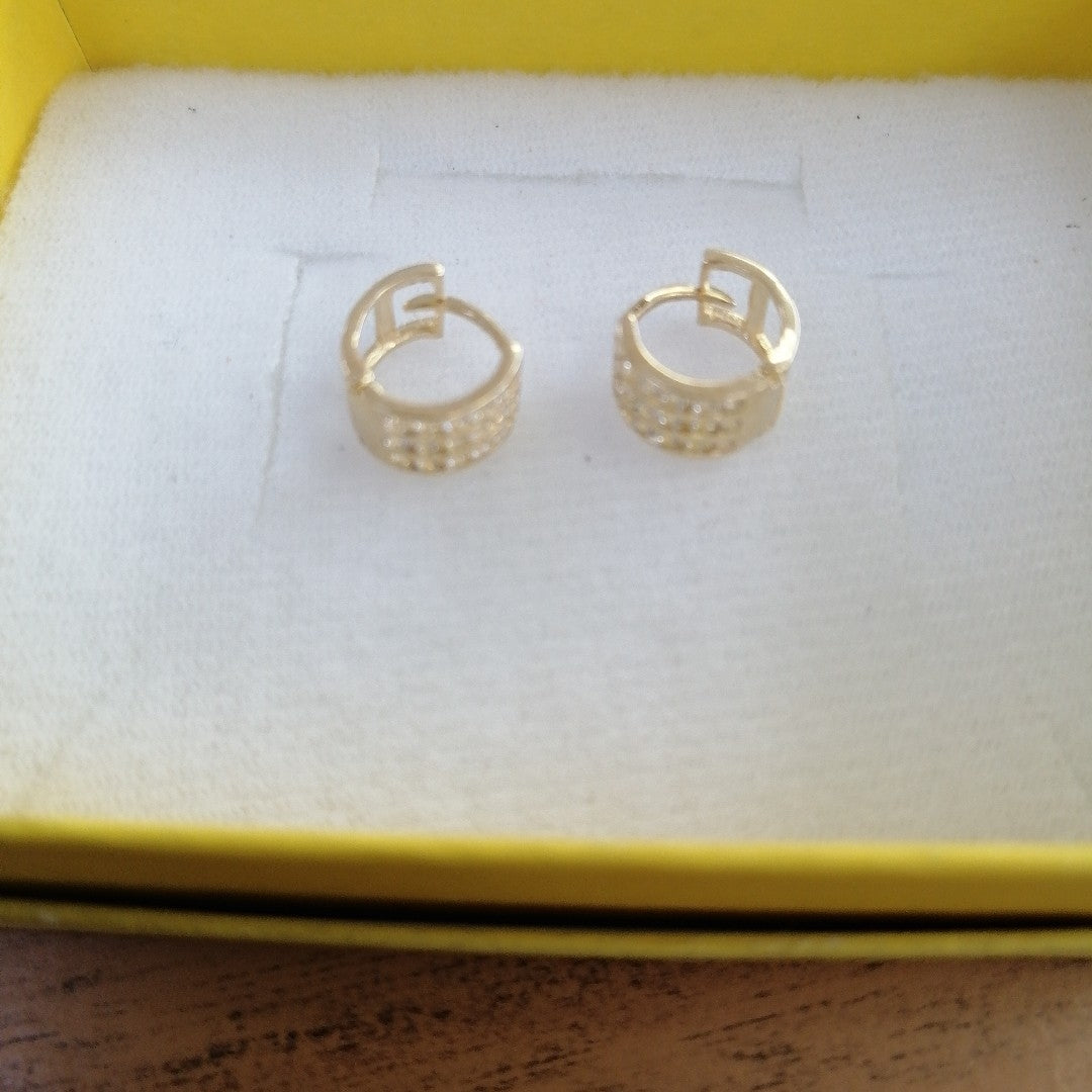 ARETES HUGGIES C CIRCONIA 14K 2.2 GR (NUEVO)