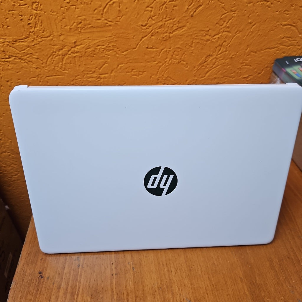 LAPTOP HP 14-DQ3000DX (2025) 64 GB SSD 4 GB RAM (SEMINUEVO)