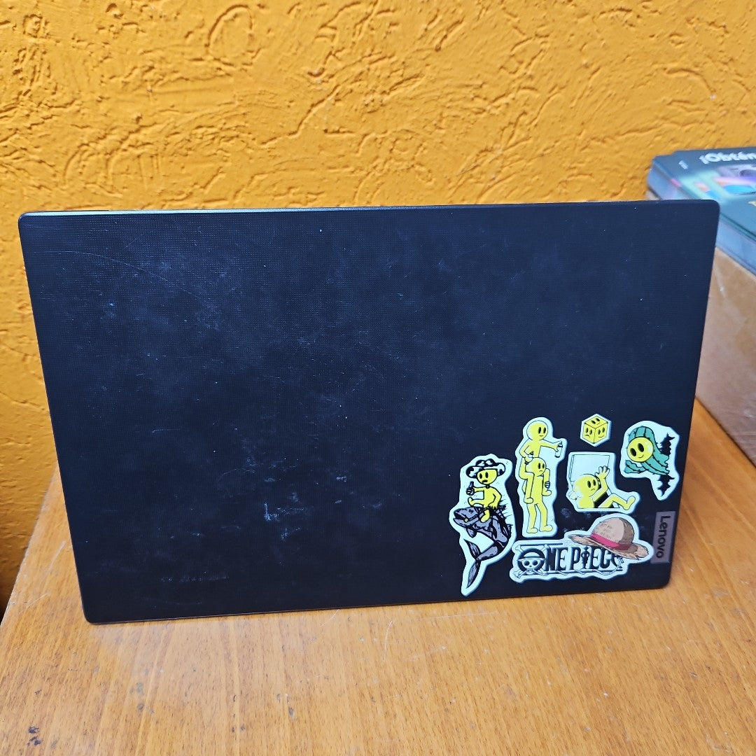 LAPTOP LENOVO V14 G2 IJL (2024) 256 GB SSD 4 GB RAM (SEMINUEVO)