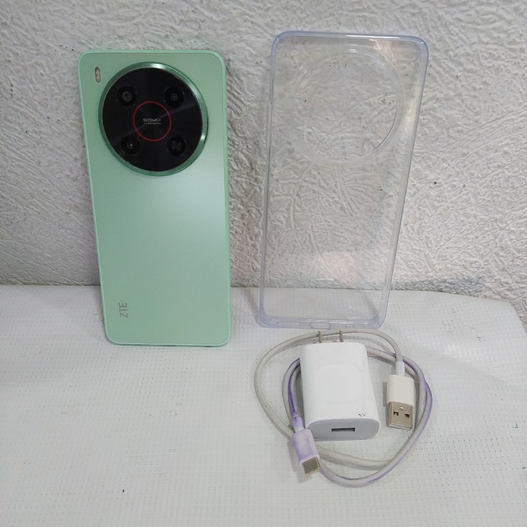 CELULAR ZTE BLADE V70 MAX Z2467 (2025) 256 GB 4 GB RAM (SEMINUEVO)
