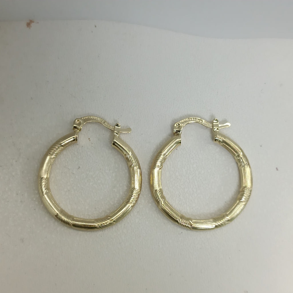 ARETES TEJIDO ARRACADAS BISELADAS 14K 3.8 GR (NUEVO)