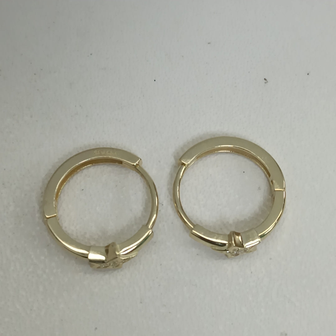ARETES TEJIDO HUGGIES CON ESTRELLA CON CIRCONIAS 14K 2.4 GR (NUEVO)