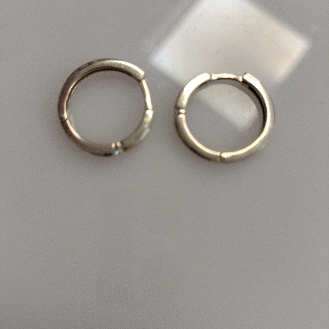 ARETES ARRACADAS LISAS 14K 2.3 GR (NUEVO)