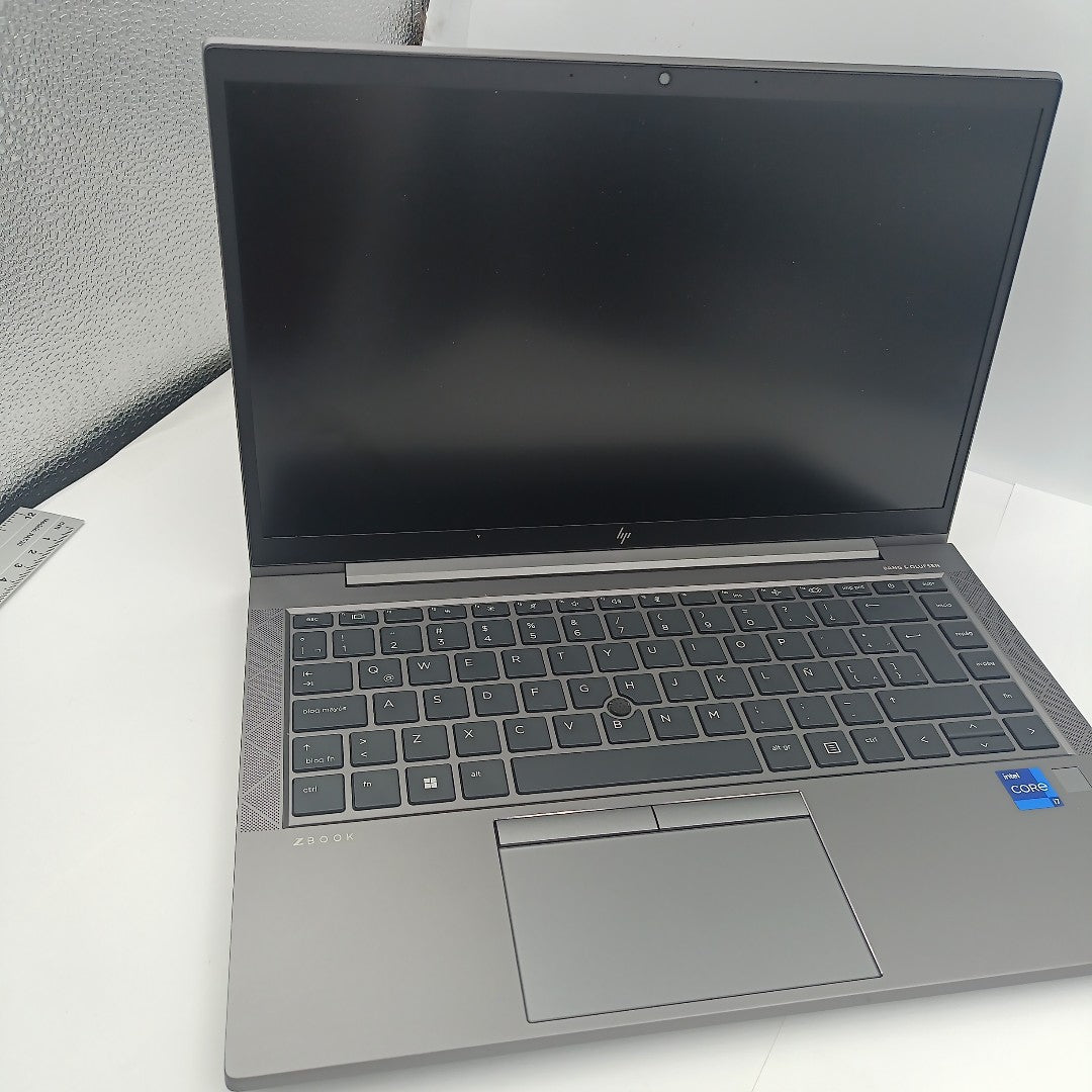 LAPTOP HP ZBOOK FIREFLY 14 G8 (2023) 1 TB SSD 32 GB RAM (SEMINUEVO)