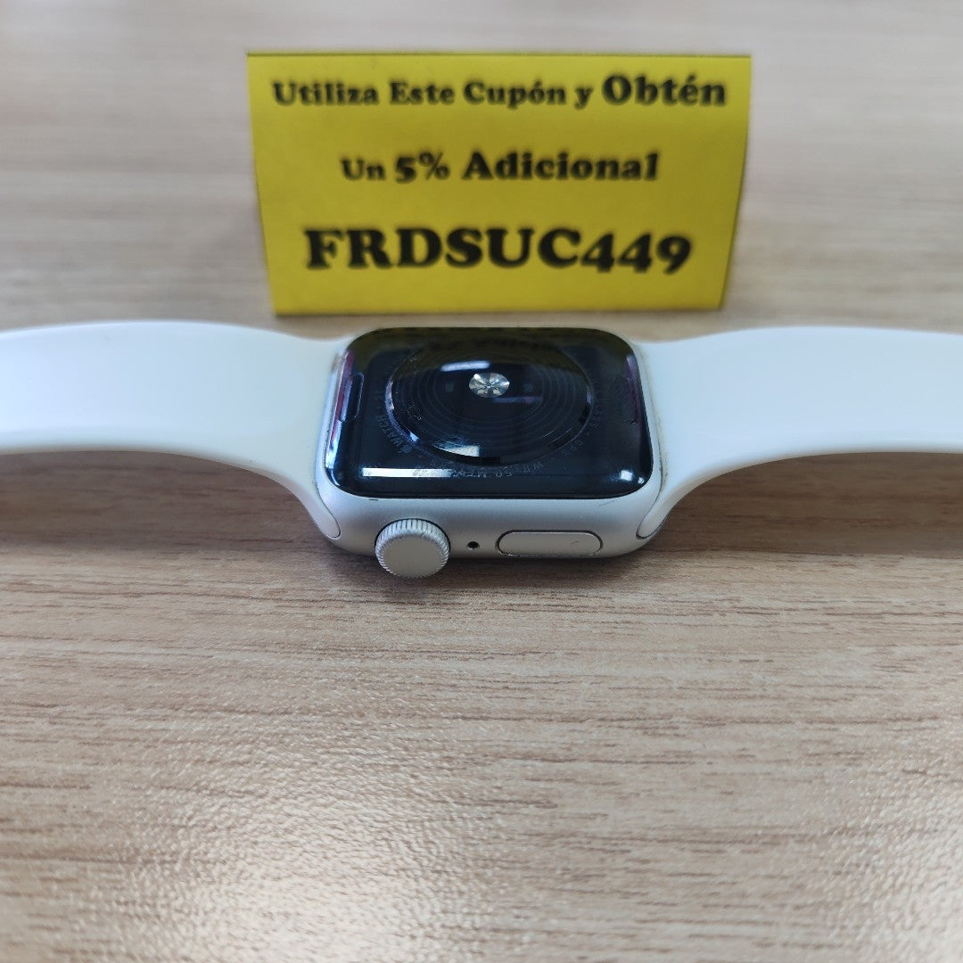 SMARTWATCH APPLE SE ALUMINIO A2351 40 MM GPS (SEMINUEVO)
