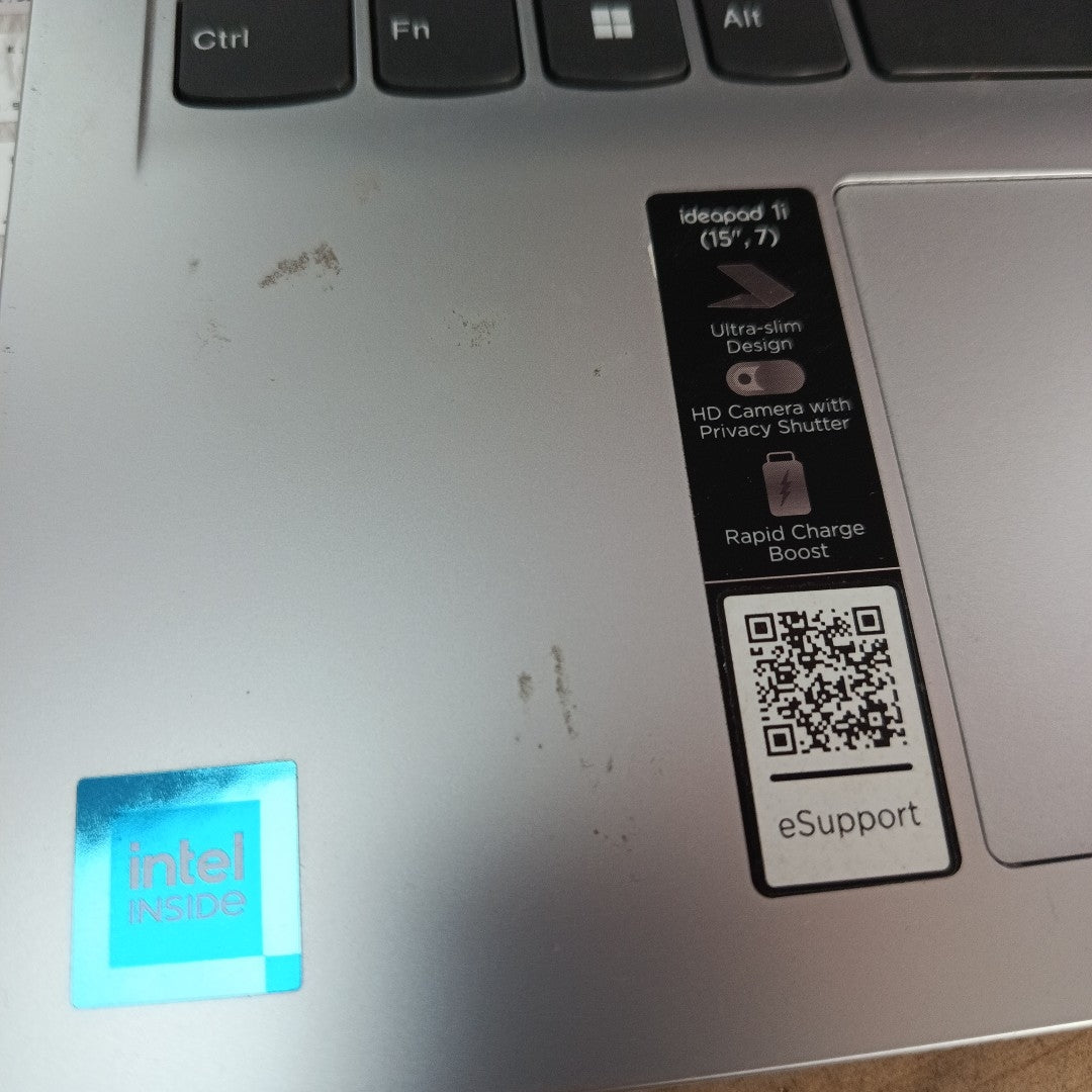 LAPTOP LENOVO IDEAPAD 1 15IGL7 (2024) 256 GB SSD 8 GB RAM (SEMINUEVO)