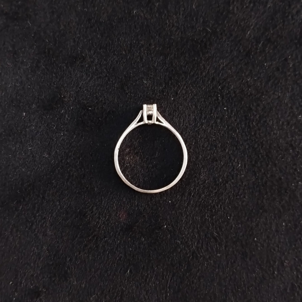 ANILLITO ORO BLANCO 14 K 1.6 GRMS (SEMINUEVO)