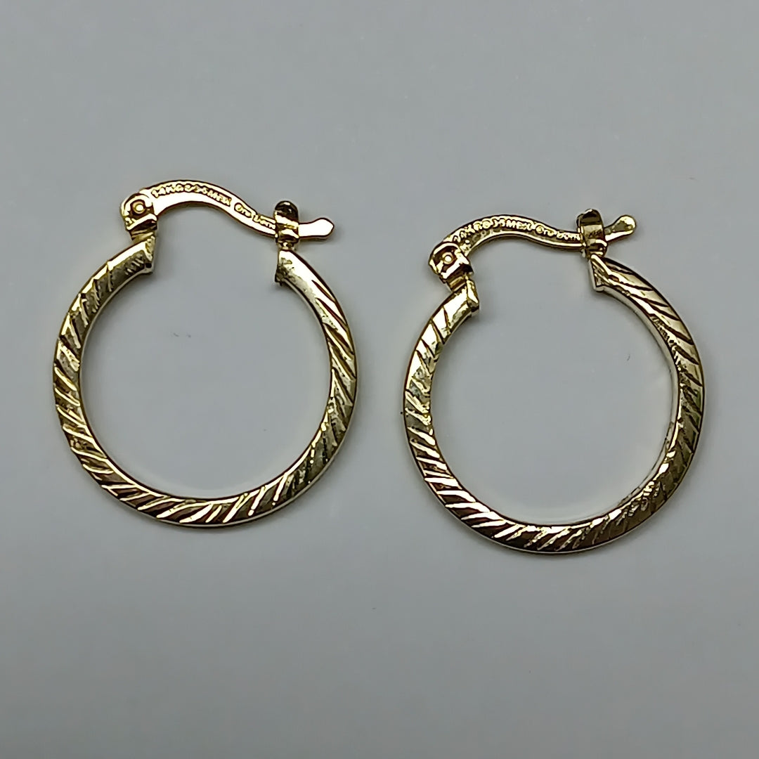 ARETES ARRACADAS ASTRIADAS 14K 1.4 GR ER 73 (NUEVO)
