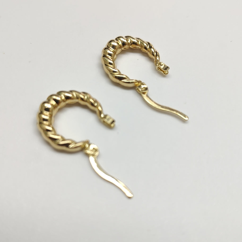 ARETES ARRACADAS TZL HUECAS 14K 1.5 GR (NUEVO)