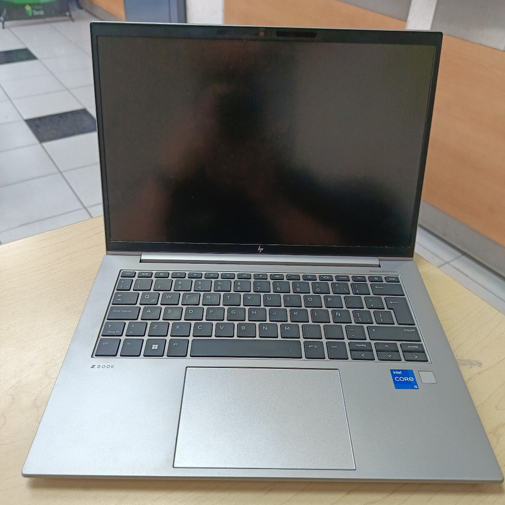 LAPTOP HP ZBOOK FIREFLY 14 G10 (2024) 256 GB SSD 8 GB RAM