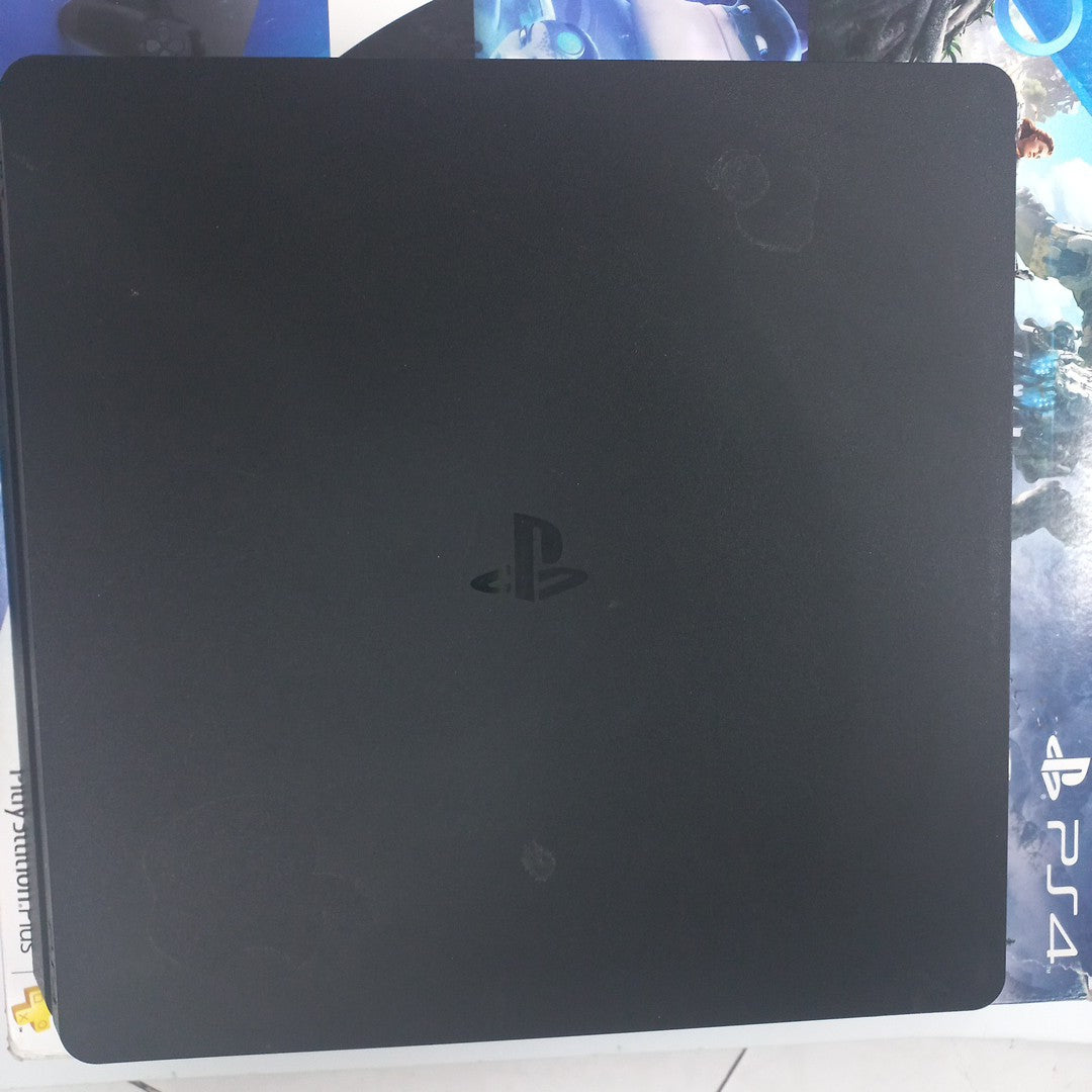 CONSOLA DE VIDEOJUEGO SONY PS4 (SEMINUEVO)