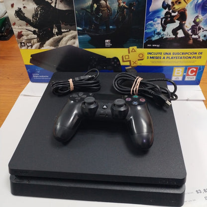 CONSOLA DE VIDEOJUEGO SONY PS4 (SEMINUEVO)