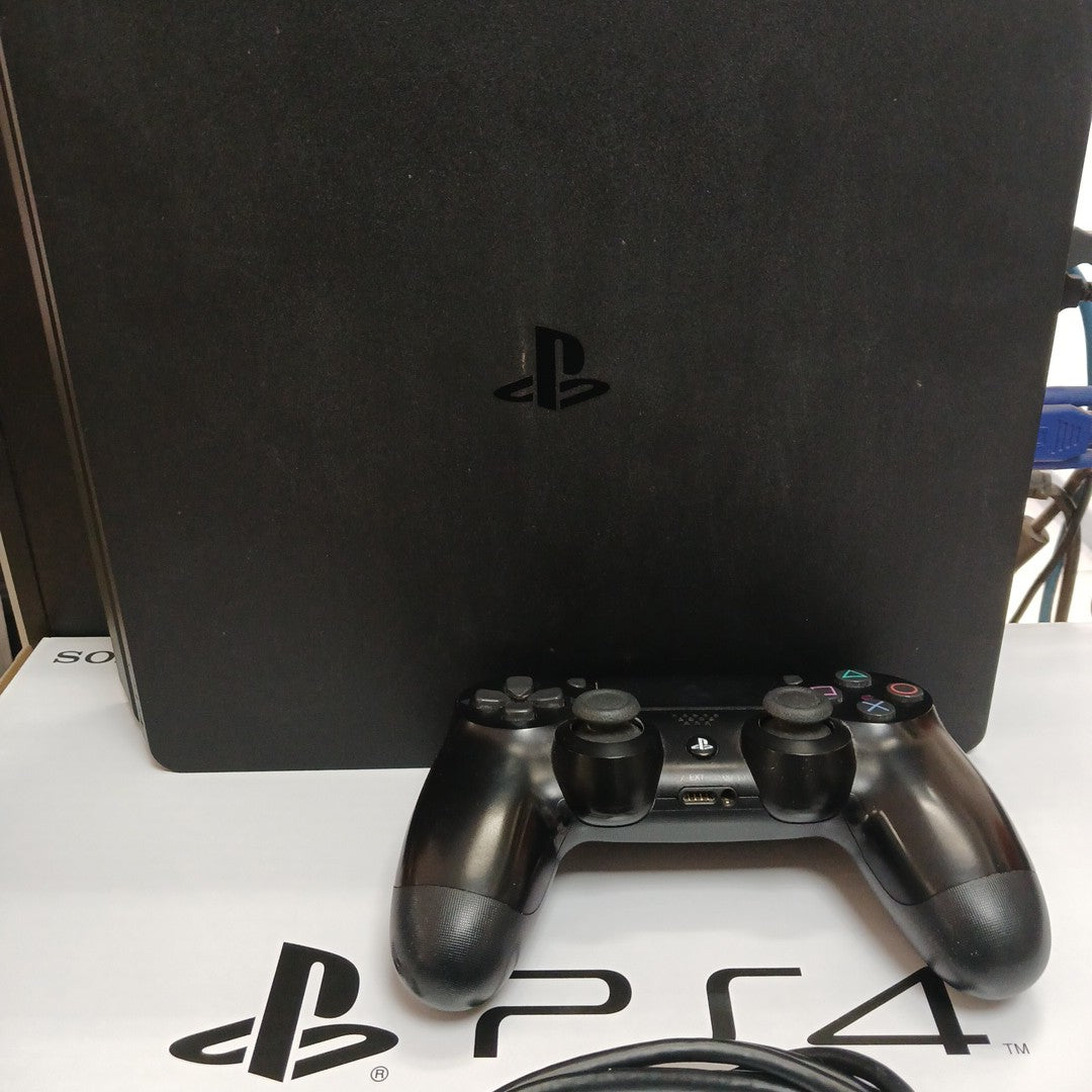 CONSOLA DE VIDEOJUEGO SONY PS4 (SEMINUEVO)