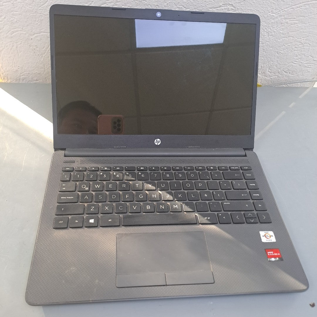 LAPTOP HP 14-DK1014LA (2021) (SEMINUEVO)