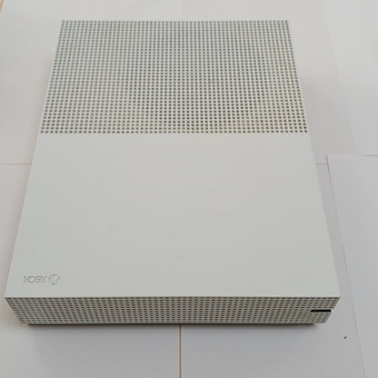 CONSOLA DE VIDEOJUEGO MICROSOFT XBOX ONE S 1 TB (SEMINUEVO)