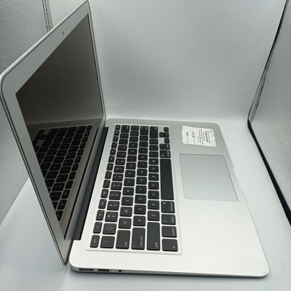 LAPTOP APPLE MACBOOK AIR 13&quot; 2017 1.8 A1466 256 GB SSD 8 GB RAM (SEMINUEVO)