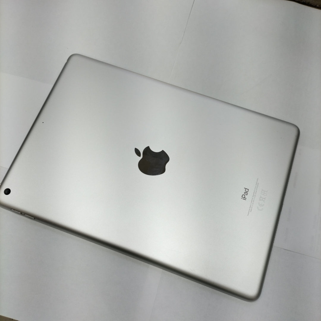 TABLETA APPLE IPAD 9 A2602 256 GB 3 GB RAM (SEMINUEVO)