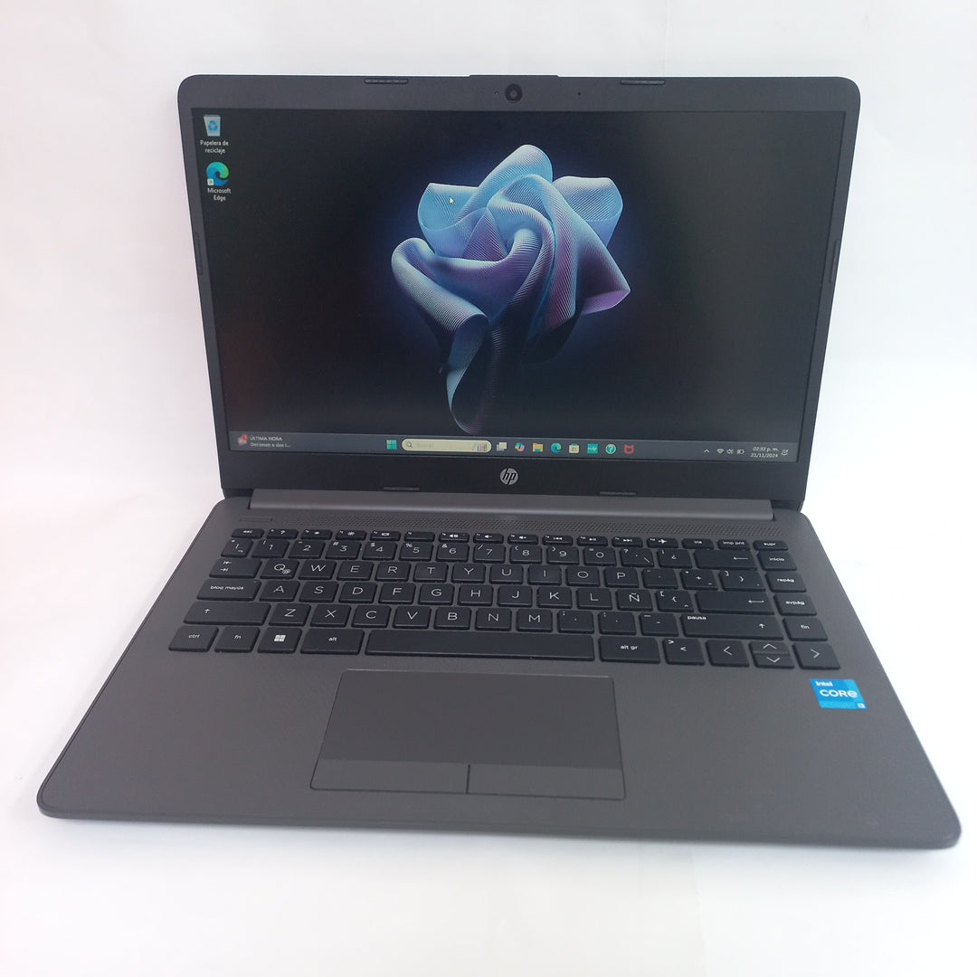 LAPTOP HP 240 G8 (2023) 512 GB SSD 8 GB RAM (SEMINUEVO)