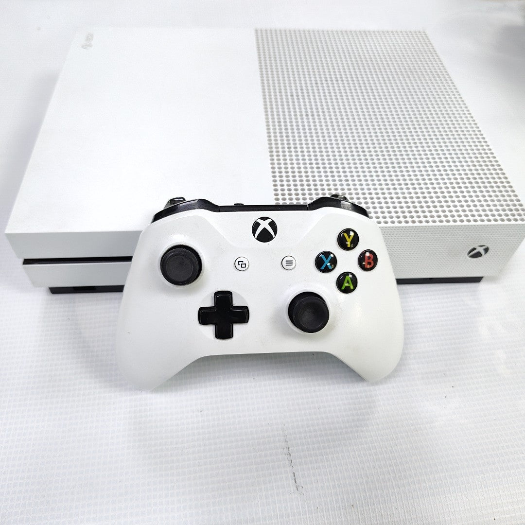 CONSOLA DE VIDEOJUEGO MICROSOFT XBOX ONE S 1 TB (SEMINUEVO)