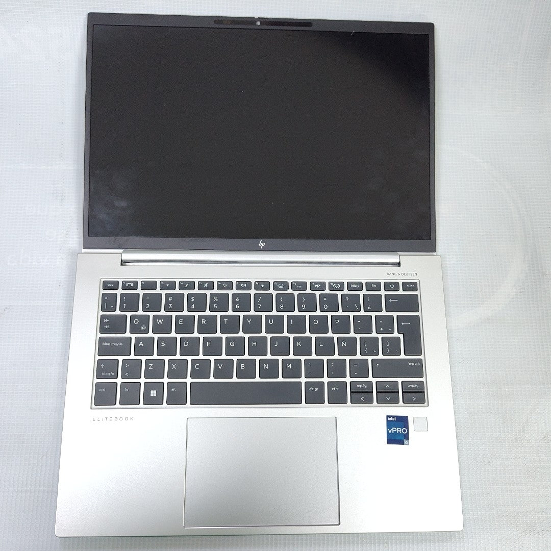 LAPTOP HP ELITEBOOK 840 G9 (2024) 256 GB SSD 8 GB RAM (SEMINUEVO)