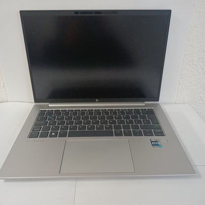 LAPTOP HP ELITEBOOK 840 G9 (2023) 256 GB SSD 16 GB RAM (SEMINUEVO)