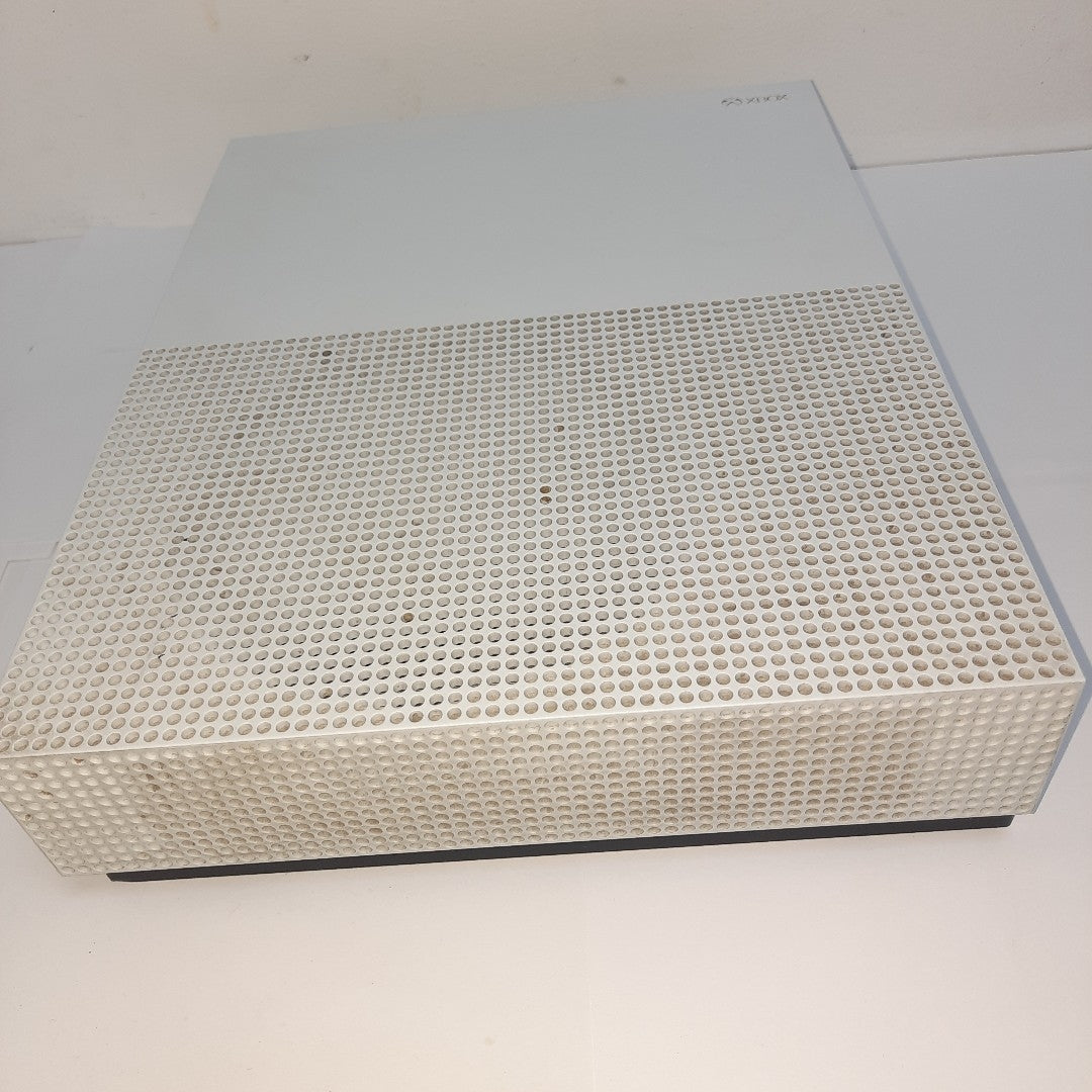 CONSOLA DE VIDEOJUEGO MICROSOFT XBOX ONE S 1 TB (SEMINUEVO)