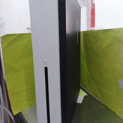 CONSOLA DE VIDEOJUEGO MICROSOFT XBOX ONE S 1 TB (SEMINUEVO)