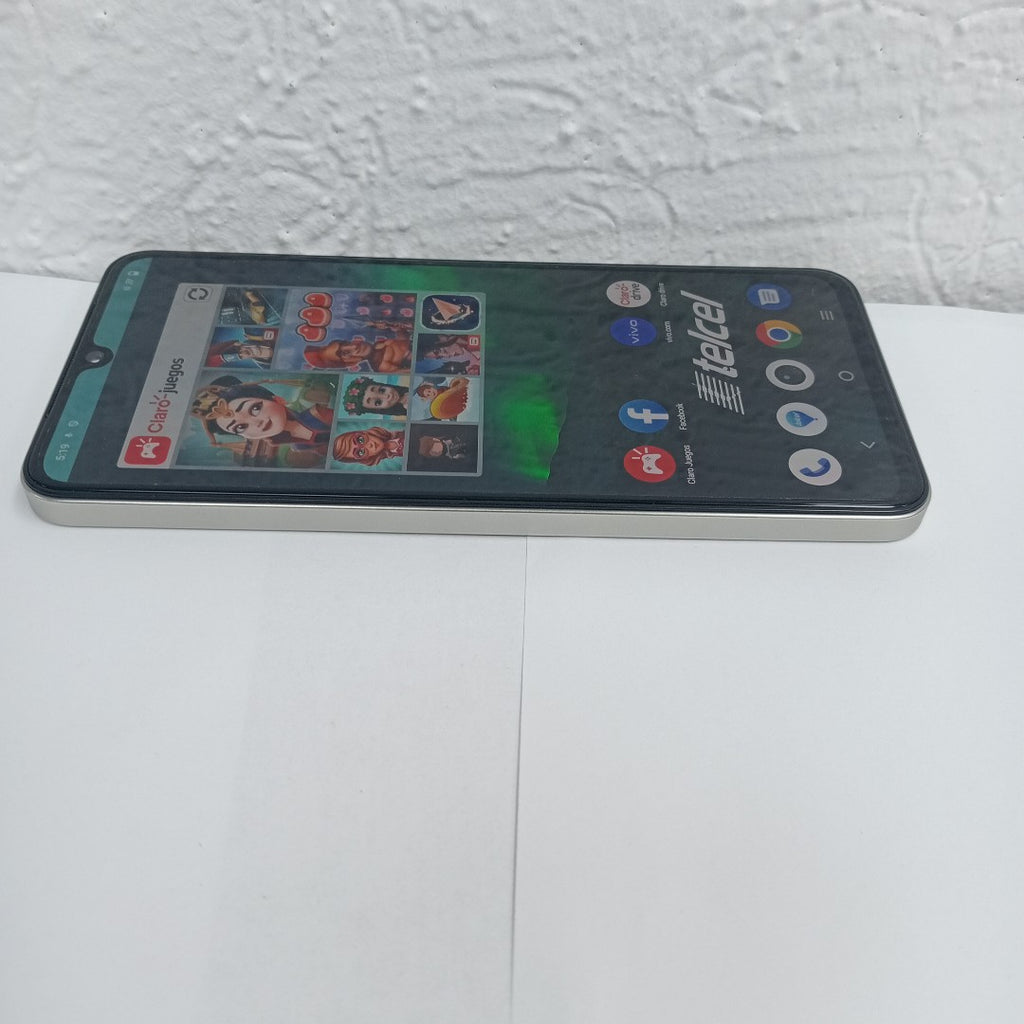 CELULAR VIVO V25 V2202 128 GB 8 GB RAM (SEMINUEVO)