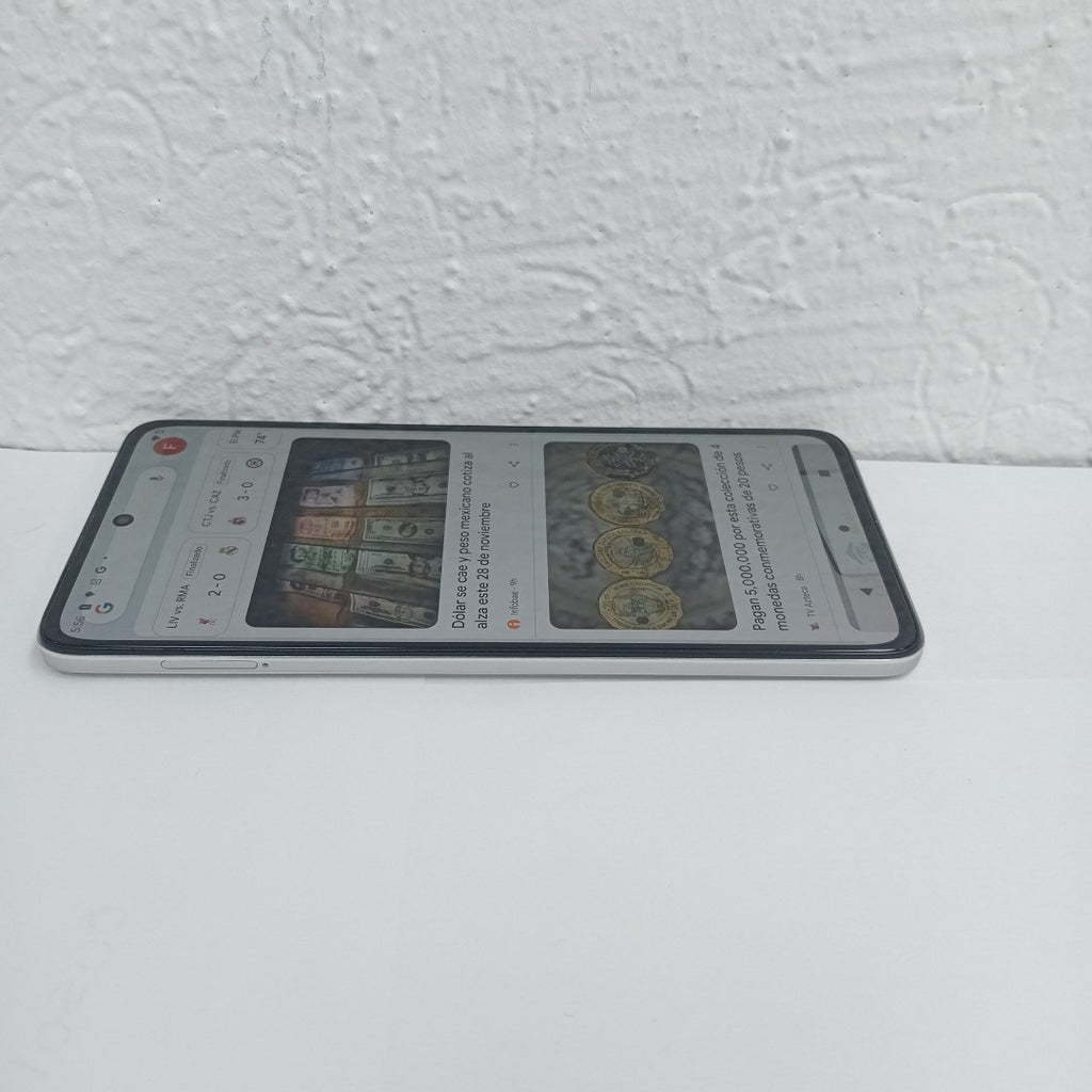 CELULAR MOTOROLA MOTO G82 XT2225-1 128 GB 6 GB RAM (SEMINUEVO)
