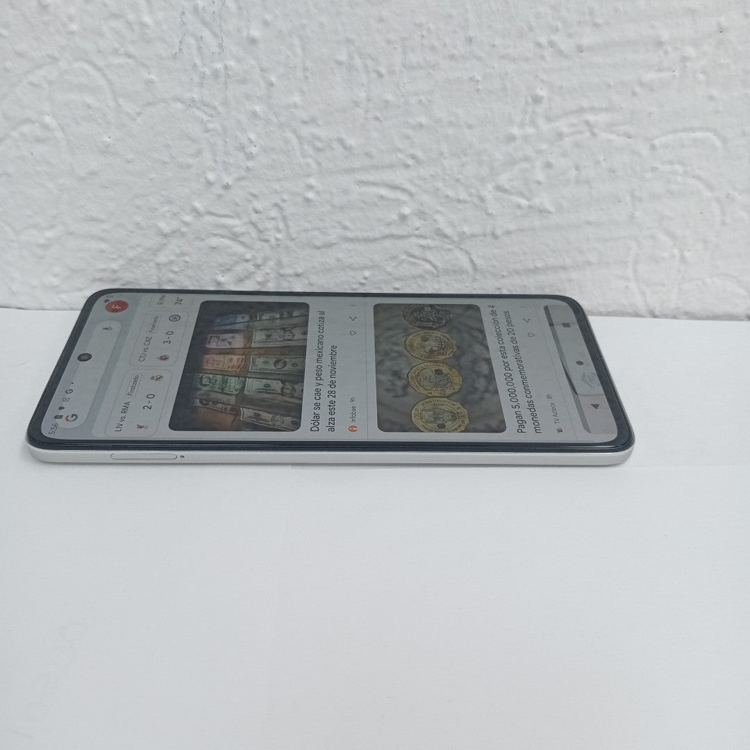 CELULAR MOTOROLA MOTO G82 XT2225-1 128 GB 6 GB RAM (SEMINUEVO)