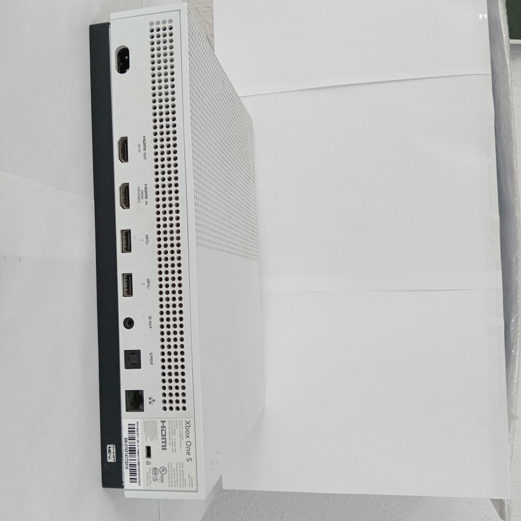 CONSOLA DE VIDEOJUEGO MICROSOFT XBOX ONE S 500 GB  (SEMINUEVO)