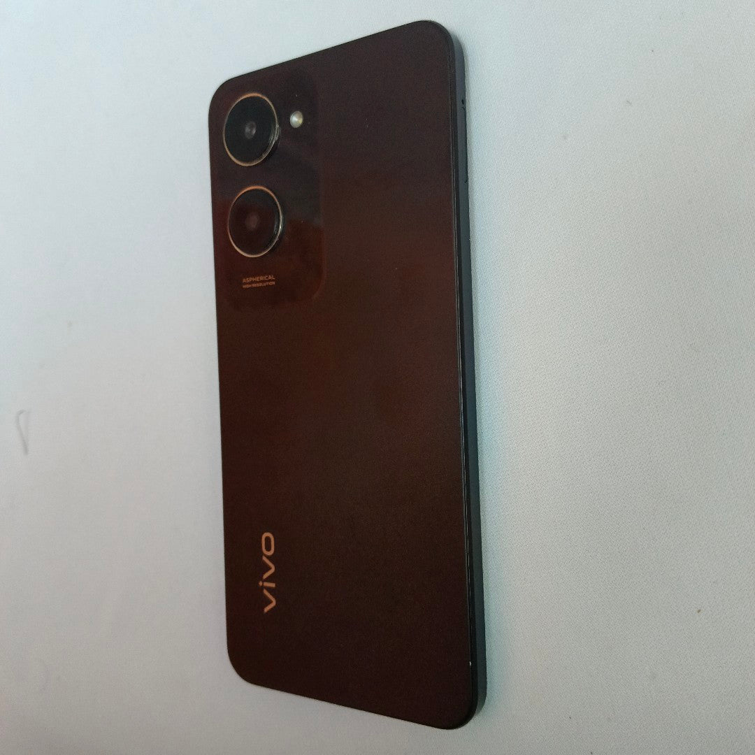 CELULAR VIVO Y18 V2333 128 GB 6 GB (SEMINUEVO)