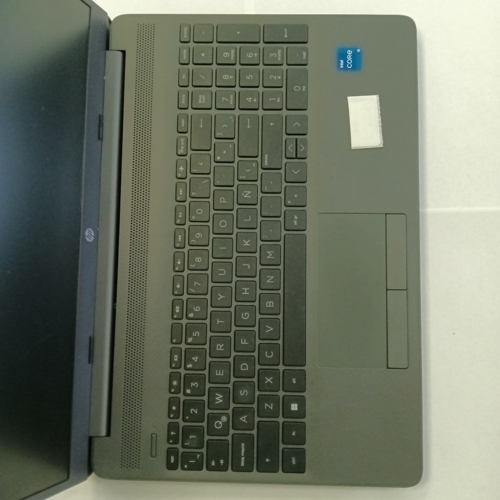 LAPTOP HP 250 G9 (2023) 512 GB SSD 16 GB RAM (SEMINUEVO)