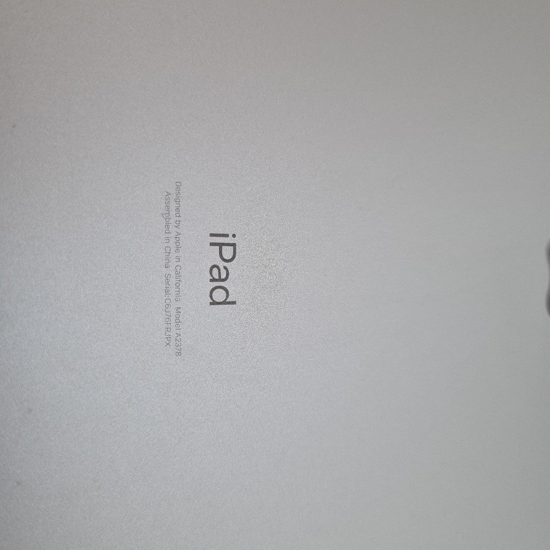 TABLETA APPLE IPAD PRO 5 12.9" A2378 1 TB 16 GB RAM (SEMINUEVO)