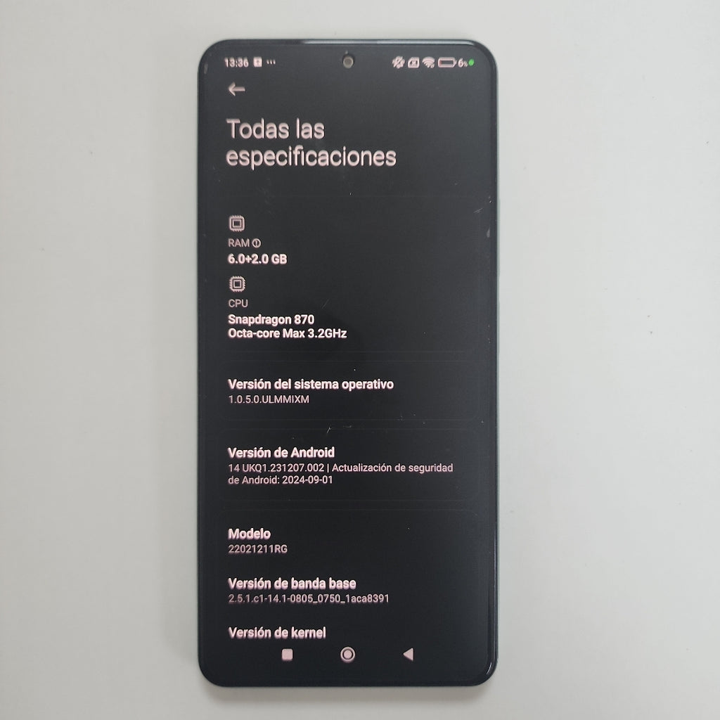 CELULAR XIAOMI POCO F4 22021211RG 128 GB 6 GB RAM (SEMINUEVO)