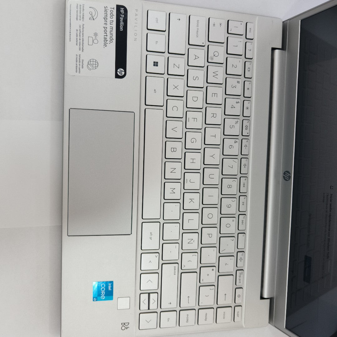 LAPTOP HP PAVILION 13-BB0501LA (2021) 256 GB SSD 8 GB RAM (SEMINUEVO)