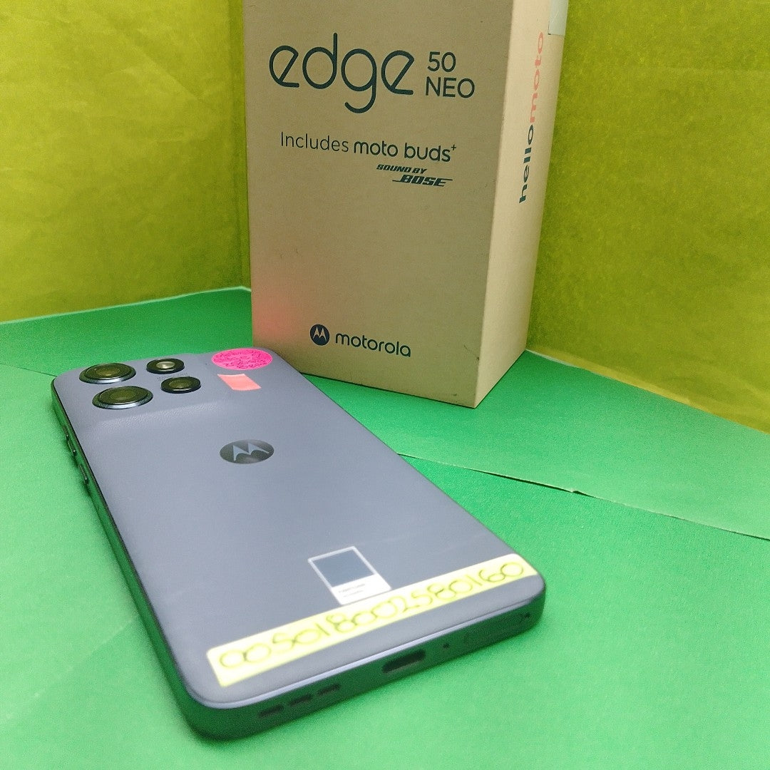 CELULAR MOTOROLA EDGE 50 NEO XT2409-2 (2024) 256 GB 8 GB RAM (SEMINUEVO)