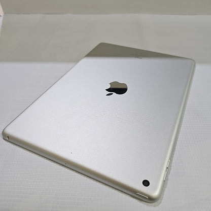 TABLETA APPLE IPAD 9 A2602 64 GB 3 GB RAM (SEMINUEVO)