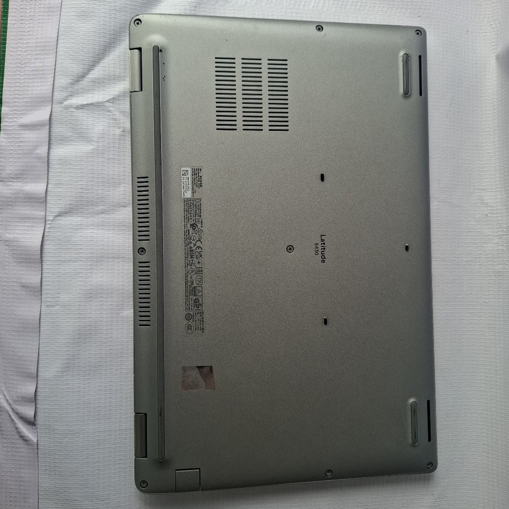 LAPTOP DELL LATITUDE 5430 (2022) 512 GB SSD 16 GB RAM (SEMINUEVO)
