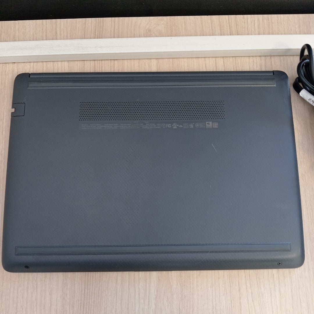 LAPTOP HP 14-CF2517LA (2022) 1 TB 8 GB RAM (SEMINUEVO)