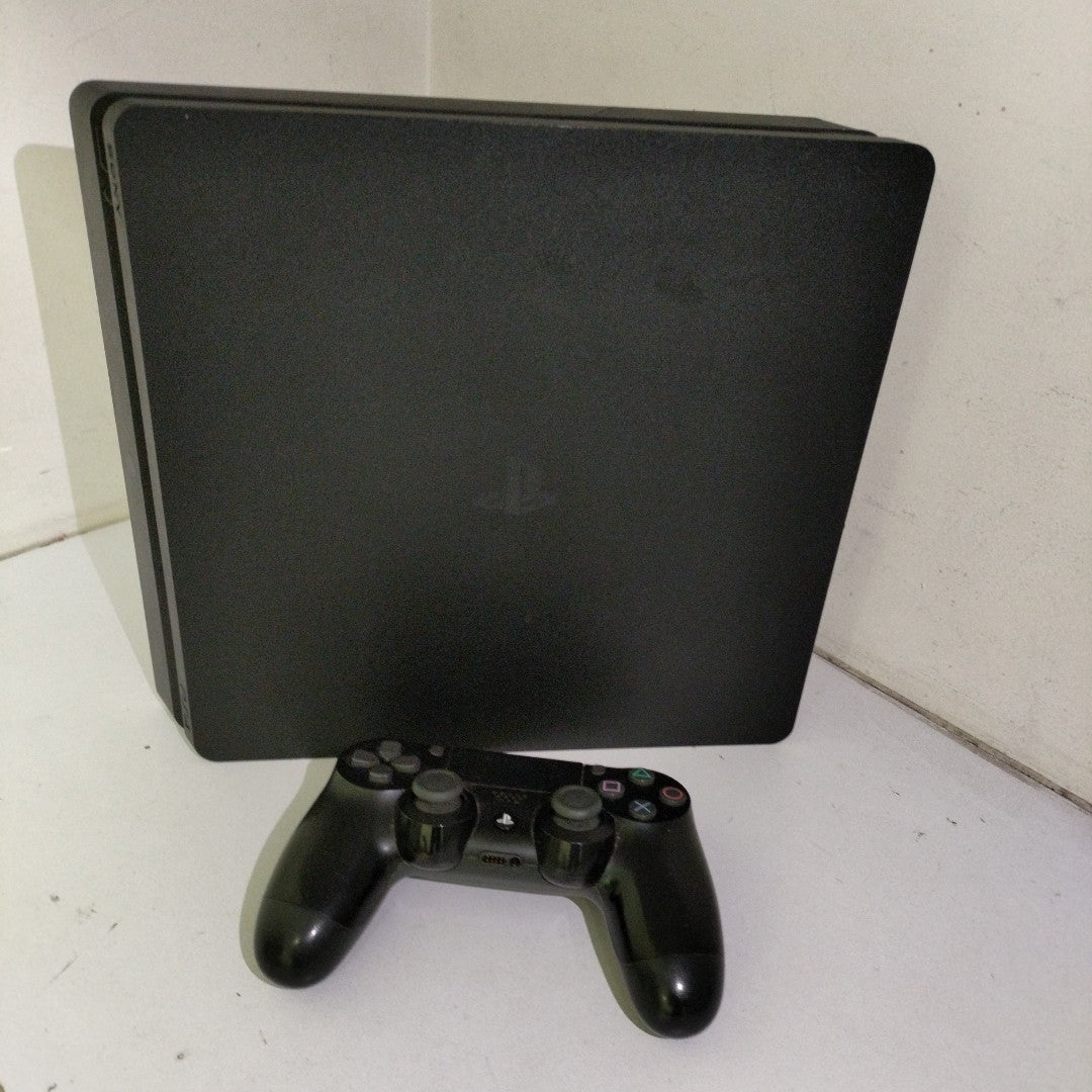 CONSOLA DE VIDEOJUEGO SONY PS4 SLIM 1 TB (SEMINUEVO)