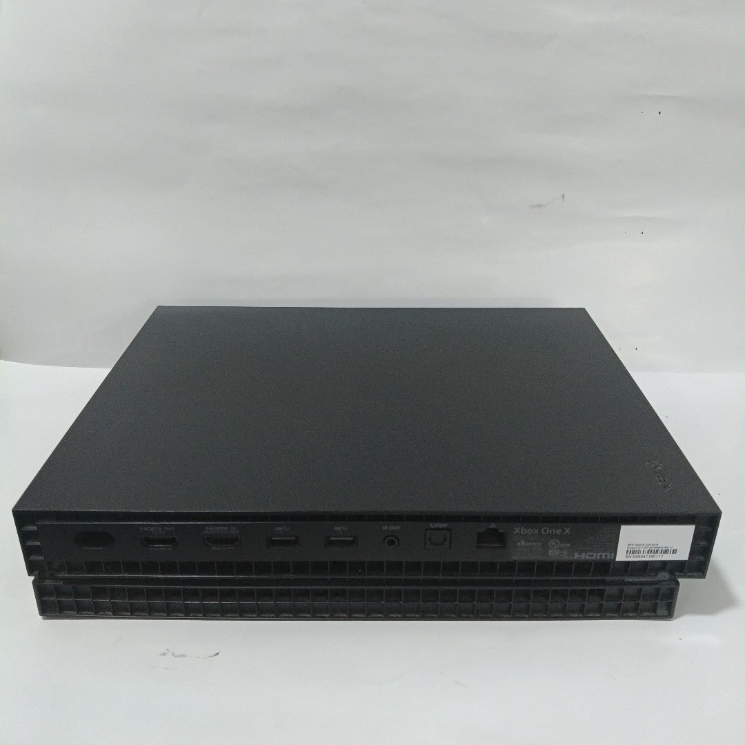 CONSOLA DE VIDEOJUEGO MICROSOFT XBOX ONE X 1 TB (SEMINUEVO)