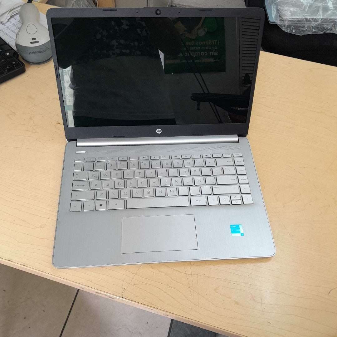LAPTOP HP 14-DQ5032LA (2023) 512 GB SSD 8 GB RAM (SEMINUEVO)