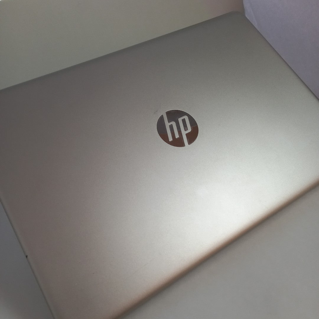LAPTOP HP 15-EF2505LA (2023) 512 GB SSD 8 GB RAM (SEMINUEVO)