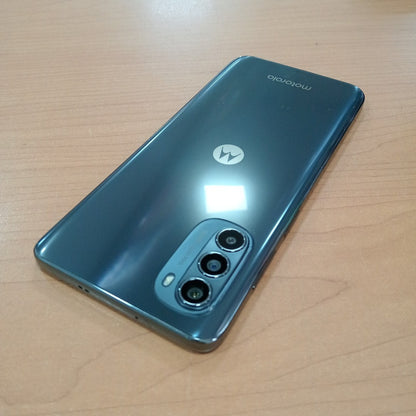 CELULAR MOTOROLA MOTO G52 XT2221-2 256 GB 6 GB RAM (SEMINUEVO)