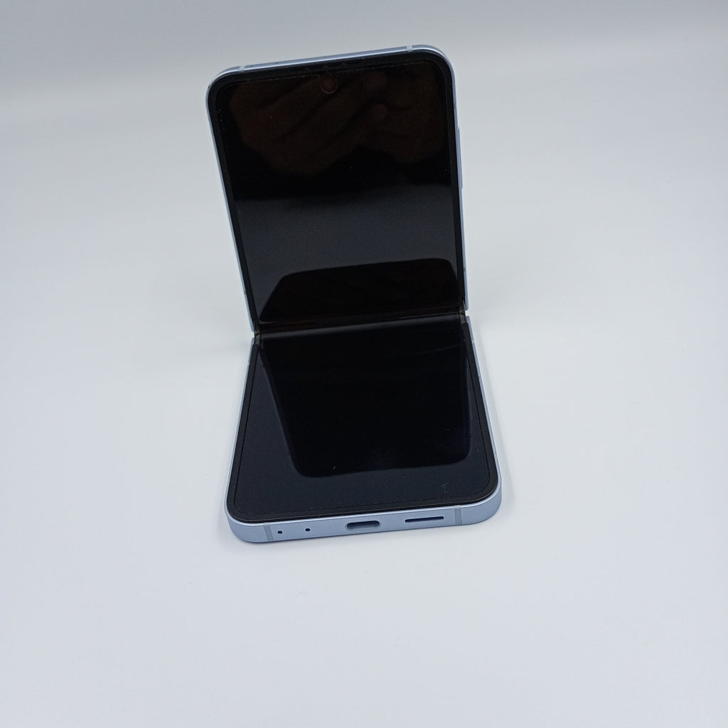 CELULAR SAMSUNG GALAXY Z FLIP6 SM-F741B (2024) 256 GB 12 GB RAM (SEMINUEVO)