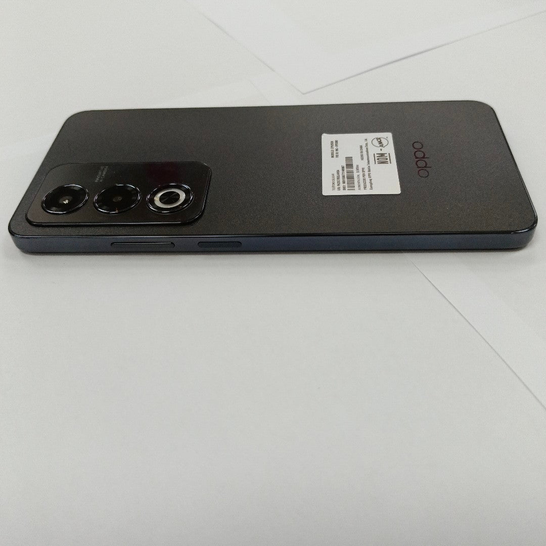 CELULAR OPPO  A80 5G CPH2639 (2024) 256 GB 8 GB RAM