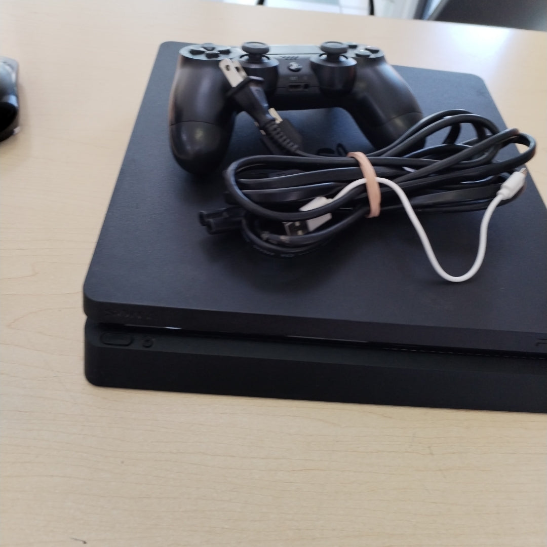 CONSOLA DE VIDEOJUEGO SONY PS4 SLIM 1 TB (SEMINUEVO)